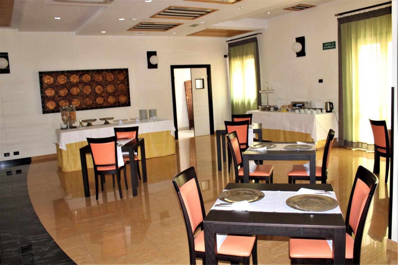 Cerri Hotel ตราปานี ภายนอก รูปภาพ