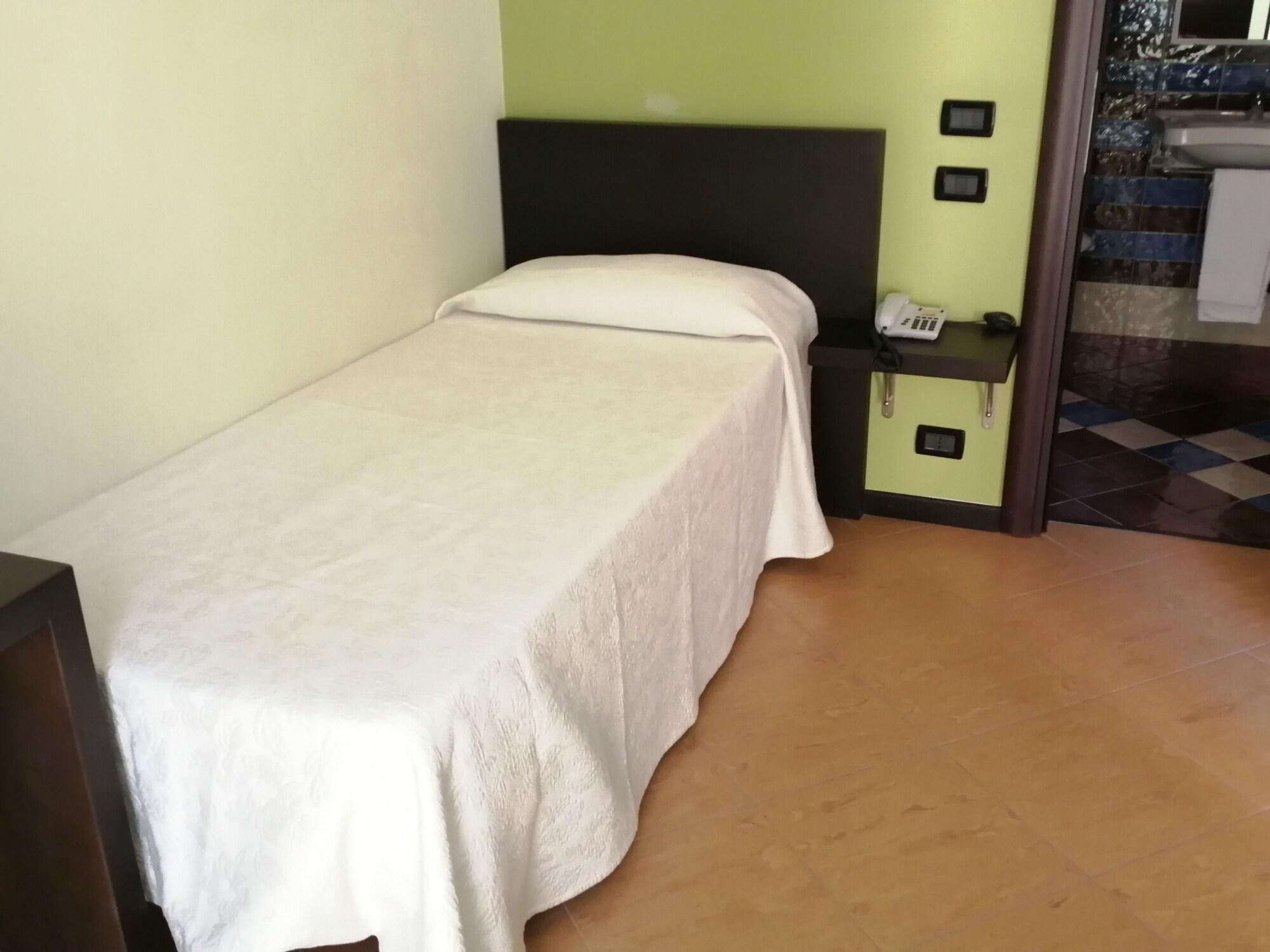 Cerri Hotel ตราปานี ภายนอก รูปภาพ