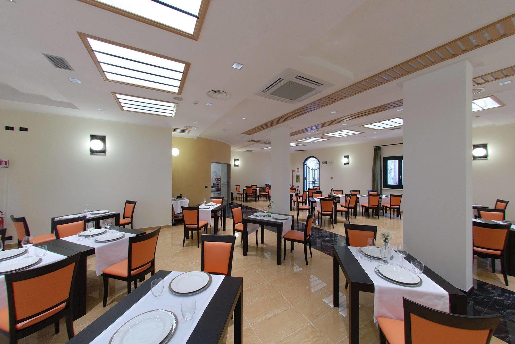 Cerri Hotel ตราปานี ภายนอก รูปภาพ